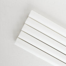 Cargar imagen en el visor de la galería, Milk - Barras de Lacre